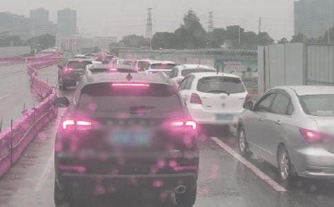 關(guān)于堵車的幽默說說