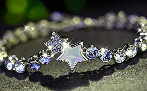 彩色手鏈作文750字