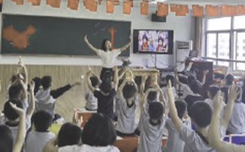 淺談在音樂課堂中開展愉快教學(xué)的方法論文