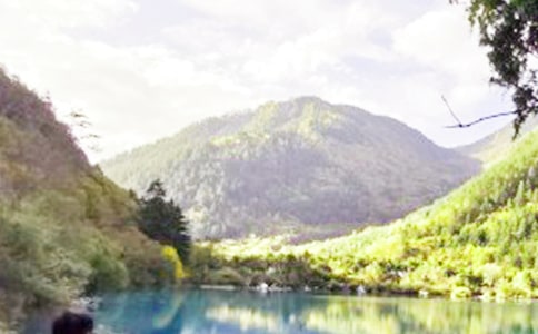 形容九寨溝的美景短句