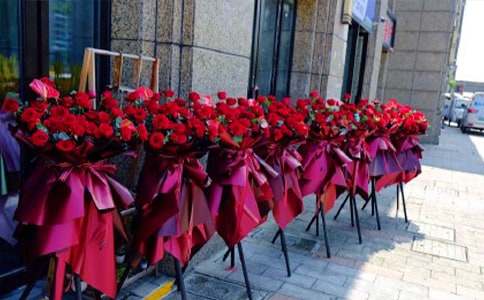 朋友店開業(yè)大吉金句