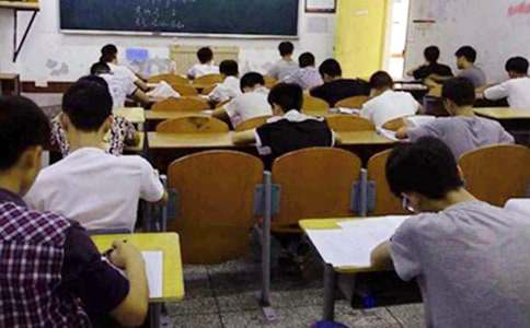 【精品】考試的反思作文300字匯總9篇