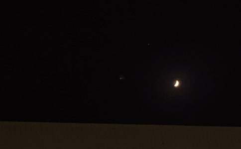 2025年簡(jiǎn)潔的溫暖的晚安心語(yǔ)短信集錦60條