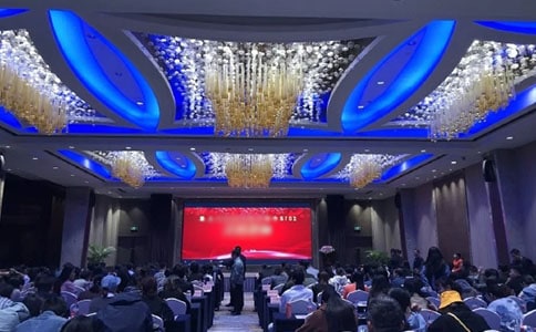 ����C����Y�I(l��ng)�����o��ͨ��5ƪ��