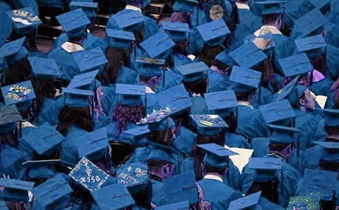 關于畢業(yè)季作文