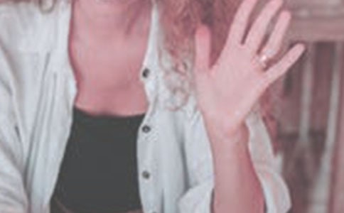 һ����һ�K�������ţ���ڽ���������ͻȻ����ǰ������һ�K������ţ�����Ʌs�]�����(hu��)����  ����?y��u)�ʲô�]���к���