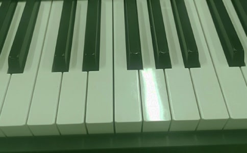 兒童學(xué)習(xí)樂(lè)器的誤區(qū)-談兒童學(xué)習(xí)電子琴