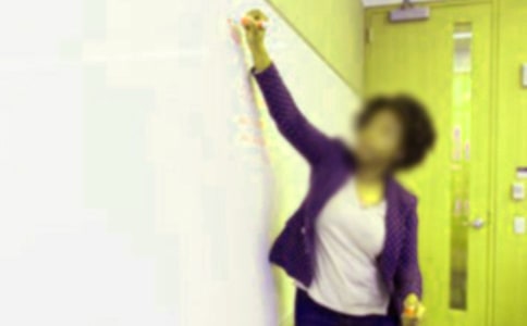 �y����������