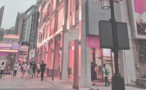 寫景廣場(chǎng)的作文(集錦3篇)