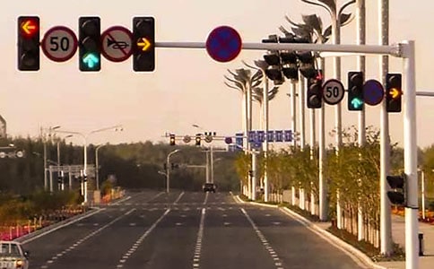 關(guān)于紅綠燈作文