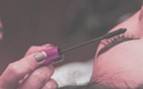 裸妝化妝技巧 簡單步驟搞定小清新妝容