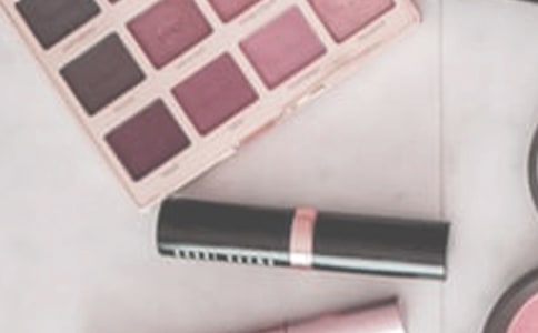 中班美術(shù)臉譜化妝會(huì)教案