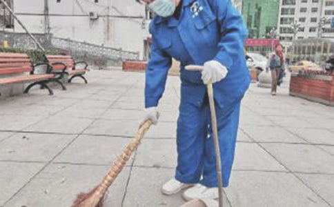 環(huán)衛(wèi)工人寫人作文800字_初三作文