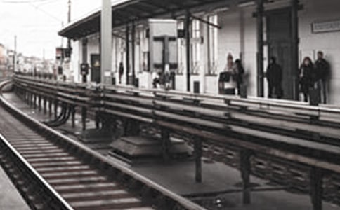 �ͽ��ȥ��܇վ����