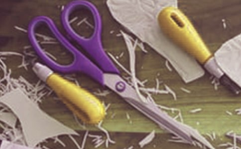 大班音樂教案《小燕子拿剪刀》