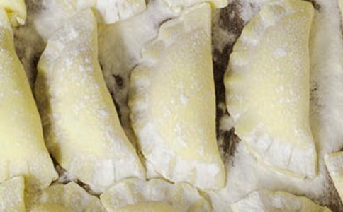 【熱門(mén)】過(guò)年包餃子作文