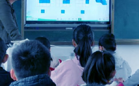 �����Z�Ľ��нM�̌W(xu��)����Ӌ���\����ƪ