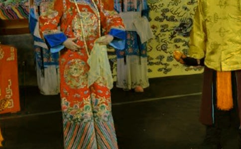 《京劇臉譜》大班美術(shù)活動(dòng)教案