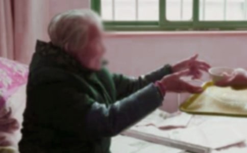 慰問(wèn)敬老院老人