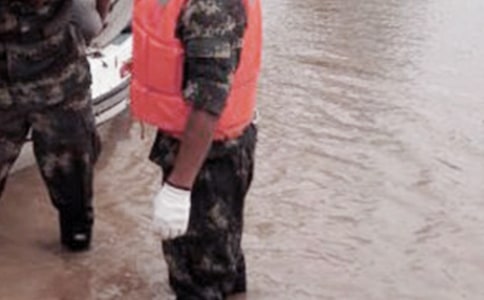 抗洪英雄作文(精選15篇)