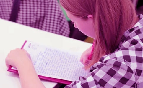 看中費(fèi)用低廉 新疆大量上線高考生選擇自考