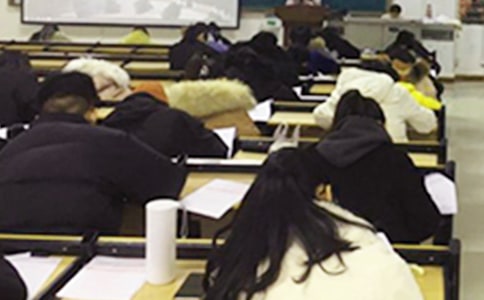 給考試卷的一封信