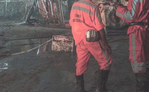 ú�V�������Y