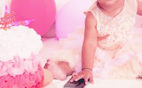 �������M������x�~