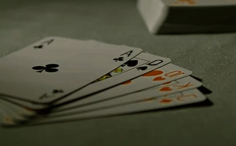 中班美術(shù)泡沫網(wǎng)變魔術(shù)教案