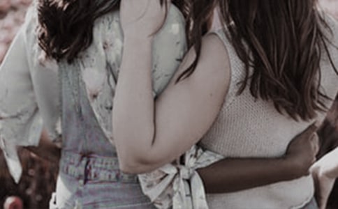 低眉,做一個淡淡的女子散文