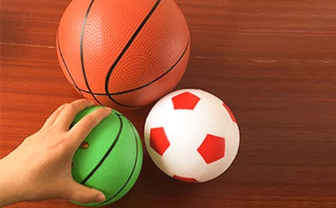 《皮球》中班體育教案