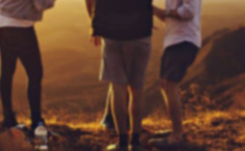 �P(gu��n)��Ӣ�۵����ģ�Ӣ��������֮��