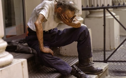 談破產(chǎn)立法與國企失業(yè)職工救濟制度的關(guān)系