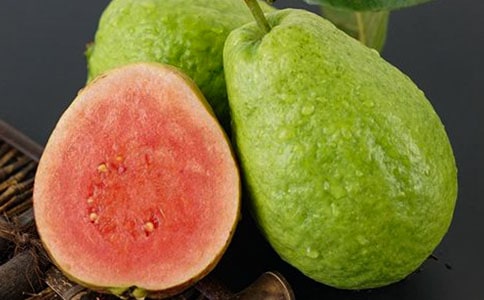 關(guān)于家鄉(xiāng)的石榴樹作文