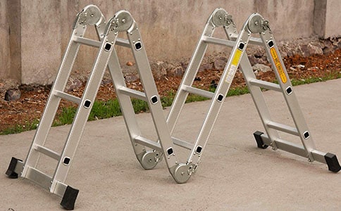 大班體育教案:玩梯子