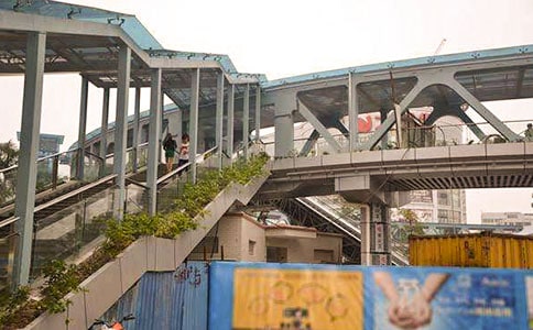 作文 《建天橋的機器人》陳奕臣