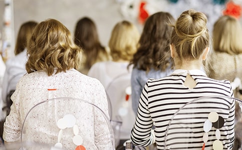 �P���ҕ����ͨ��Ӱ푵��и������}������