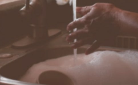 ϴ������ƶ�