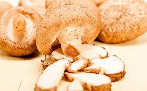 香菇蘿卜排骨湯的做法