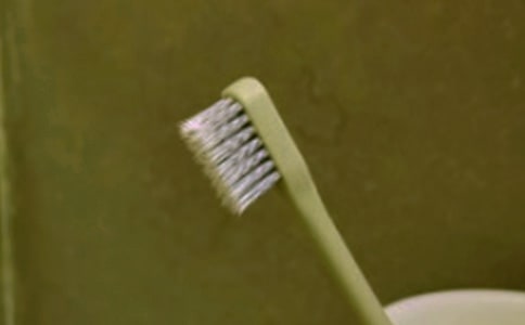 《小牙刷》小班科學(xué)教案