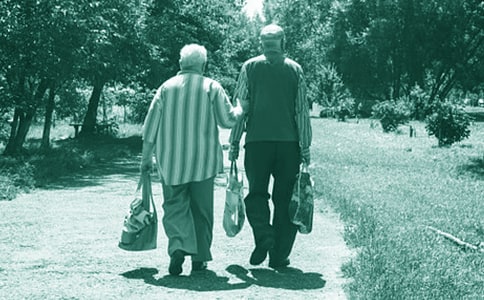 �oԬ¡ƽ����?sh��)�һ�������?/></p>
<h2>�oԬ¡ƽ����?sh��)�һ�������?</h2>
<p>�����H�۵�Ԭ¡ƽ�������������ҳ�ĕr(sh��)����������������ظ�����������������ӳ�����ȥ��������С�����҂���Ҫ���M(f��i)���@����Ԭ¡ƽ�����������N�µ�`��������ÿ�γ����(hu��)��ԵøɸɃ����</p><p>����Ԭ¡ƽ��������(d��ng)�����^�����ӛ��������������ô�_������ô������ô�ɐ���Ԭ¡ƽ��������һ��(g��)С����������׌�҂��Ե���ġ��Ǖr(sh��)���˂����ڳԘ�Ƥ�������ŗ��ˮ�(d��ng)�w�ІT��(d��ng)��Ӿ�T������Ҫȥ�o�҂��о��s��ˮ����׌�҂��Ե��ϺóԵĴ������]����͛]���҂��Ľ������x�x����Ԭ¡ƽ�����������h(yu��n)������(hu��)��ӛ���������҂�������Ҳ���҂��Ї��������x�x����Ԭ¡ƽ������</p><h2>�oԬ¡ƽ����?sh��)�һ�������?</h2>
<p>�����H�۵�Ԭ¡ƽ�����������@ôͻȻ���x�҂���ȥ���҂���������ô�y�^����ô��������ô��������ӛ�ðְ֏�С�ͽ̌�(d��o)�ң����ﲻҪʣ�����?y��n)���������������������Ԭ��������Ѫ�Q����'��</p><p>�����Ї���(d��ng)�r(sh��)��������S���˶��Բ����������Ŭ����������(ji��n)�֣��K���о����s��ˮ����׌�����˲����I����������Щ�����ﰤ�˶����I�������춼�]��������Ӌ(j��)���Լ�Ҳ�Լ�ӛ��������Ԭ¡ƽ������Ո���������҂�һ����(hu��)�úÌW(xu��)��(x��)�������ϣ��L���ɞ�����һ����һ��(g��)̎̎���������룬̎̎���������(w��)�������ĬF(xi��n)���_ʼ�����������C�Ժ�^����(hu��)���M(f��i)�Zʳ��</p><h2>�oԬ¡ƽ����?sh��)�һ�������?</h2>
<p>����Ԭ¡ƽ�������x�x�����Ї������ĵĕr(sh��)�򡢴�ҿИ�Ƥ�ĕr(sh��)�������ŗ������w�ІT����Ӿ�\(y��n)��(d��ng)�ęC(j��)��(hu��)���x�����о�ˮ����׌ÿ��(g��)�Ї��˶��ܳ����㇊���������������e�ć��ҽ�Zʳ��</p><p>���������s��ˮ��֮�������ѽ�(j��ng)�о����˺�ˮ���������������г�����һ�����`�a(ch��n)�����_(d��)��1000��ǧ�������҂��Ї���ˮ���b�b�I(l��ng)�����������ҡ���ǰ���X�üZʳ���ú�������ֻ��Ҫ���X�Ϳ���������(d��ng)��֪����91�q���g��߀���￴ˮ�����Ҿ��X�üZʳ����̫�������ˡ�</p><p>���������ώ��o�҂��v�����Ĺ��������o�҂�������ȥ��ǰ��ҕ�l��Ԭ¡ƽ����������������</p><h2>�oԬ¡ƽ����?sh��)�һ�������?</h2>
<p>�𾴵�Ԭ¡ƽ������</p><p>�������ã�</p><p>��������һ�����꼉��С�W(xu��)������(d��ng)�������У��ҕ�����֙C(j��)�￴�������@���H��`ģ�ӕr(sh��)���Ҷ������H��ҊҊ����������ҲҊ�������������ˣ��Ҹе��ǳ��y�^����(d��ng)�ҵ�֪��ȥ������һ�����ҵ��ۜI�Z���������Ҷ�ôϣ�����ܽ����ػ�����</p><p>����Ԭ�������҂���Ҫ���x���� �����f����ǰ���Ї����˿ڶ��������٣�����Բ�����������R����(y��n)�صļZʳΣ�C(j��)�������о����������s��ˮ������Q�˼Zʳ���}���r(n��ng)�񲮲����Q���顰�����_������һ݅�Ӷ��ڞ�����s��ˮ���a(ch��n)���������о�������ԇ�(y��n)�����ľ���׌�Ҿ�����</p><p>����Ԭ��������֪����һֱ�Ђ�(g��)���³˛�����������s��ˮ���L�ñȸ���߀���������������ô�L���w��������ô����һ��L(f��ng)���������˴��������Ҳ�����ǘ����õľ������mȻ�������������҂���(hu��)��ӛ���ĉ��룬����������Ŭ���W(xu��)��(x��)�����팍(sh��)�F(xi��n)���ĉ�����</p><p>�������x�������ڸ�����һ·�ߺ���</p><p style=