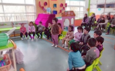 幼兒園大班美術(shù)教案【精選15篇】
