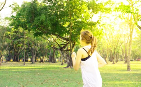 致接力運動員廣播稿