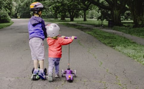 可愛(ài)的小侄子-六年級(jí)寫(xiě)人作文