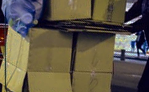 小班體育游戲《小刺猬運紙箱》教案設(shè)計