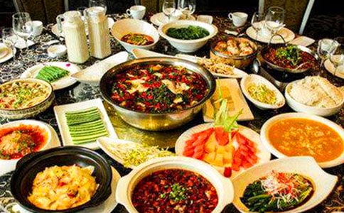 談?wù)劇罢l(shuí)知盤(pán)中餐,粒粒皆辛苦”作文