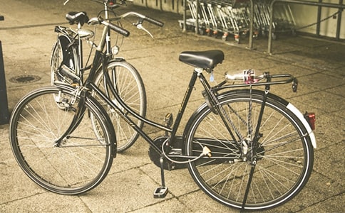 �����ϡ�����?sh��)�����܇���?/></p>
<p>������˽����܇Խ��Խ��Ľ���������܇����һЩ�ˁ��f�ѽ�(j��ng)����ֻ�����X���лؑ�����Ʒ�ˣ����Ǡ���?sh��)�����܇���ҁ��f�s���y�����ѵ�������һ�������ͺ͠���������������һ����ÿ�쿴Ҋ����������Ƴ�����܇���м��ęz��һ�����T����ȥ�ϰ࣬�°����܇���п��Ǖ��и��N���ӺóԵĖ|��������С�ĕr��ÿ�������������?sh��)�����܇�����c�؁����������܇�؁����������ͻ؁��ˣ���Щ�óԵľ��ӻ؁������ҾͿ���һڸ���������һ�����^ȥ�����������L�������������׃��@����o(j��)��</p><p>����������ÿ��������������܇����ȥ�׃��@��Ȼ����ȥ�ϰ����°����������܇�d���һؼҡ����׃��@��������ֻ��ʮ��犵�·����ÿ��һ·�϶����M���҂���O�z��Ц��</p><p>����ӛ����һ��������?sh��)�����܇���ˣ���ȥ�������Ҿͺ͠��������ؼ����mȻ·�̺ܽ�������߀���X�����˺��L�r�g�ŵ������ؼҾͺ������f���렔��?sh��)�����܇���������f��̝���@�v����܇��Ҫ��Ȼ�҂��z�͵�ÿ�����_���������R·�ؼ��ˡ�����Ƽ����D(zhu��n)���g���ѳɞ�һ�����꼉��С�W(xu��)��������Ҳ�ѽ�(j��ng)���������mȻ���������ˣ���������һ���e��ס������ÿ��߀�����W(xu��)У���ҷŌW(xu��)����(d��ng)Ȼ߀�����������ѡ�����܇����ͬ���������Ҳ��à����d���������������Ī����T������?sh��)�����܇�����^����߀������߅���{�o������t�S�r���С����^����Σ�U�����������ڲ��õČ������ҕ��T������?sh��)�����܇���d��������ȥ����ȥ�ĵط�����Ҫ׌��֪�������L���Ҫ�Qλ���������߀Ҫ������܇�Ĺ����v�o������� ������@�v����܇���d���҂���O�z�˝����H�����</p><div   id=