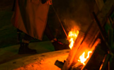 夏令營(yíng)篝火晚會(huì)主持詞